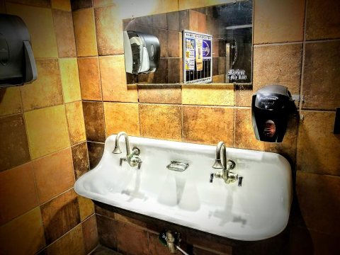 21 Gun Roadhouse 4344 Lime Kiln Rd, Green Bay, WI 54311 (7)