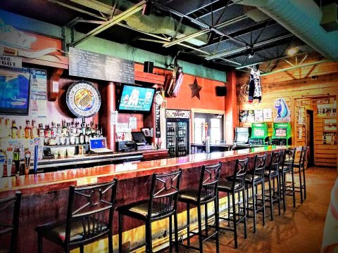 21 Gun Roadhouse 4344 Lime Kiln Rd, Green Bay, WI 54311 (4)