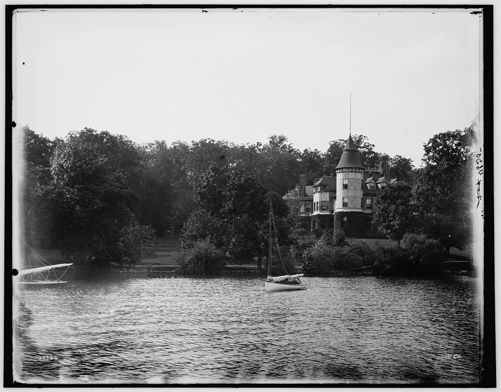 Residence of Mrs. George Sturgis, Lake Geneva, Wis