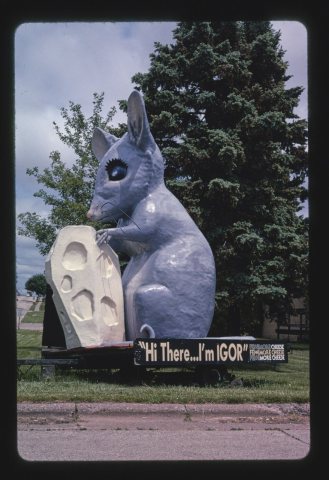 Fennimore Cheese Shop, Igor the Mouse statue, Route 61