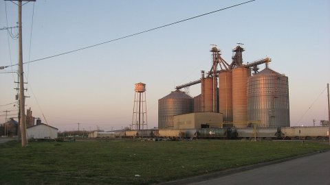 Mound City grain elevator and rail yard