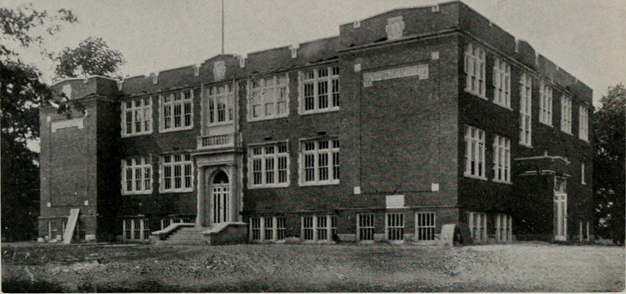 Chrisman Township High School - Image from page 32 of "Township and union district high schools in Illinois" (1915)