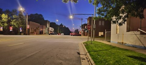 Picture of downtown Philo, Illinois at night