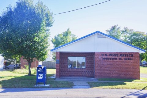 Junction-post-office-il