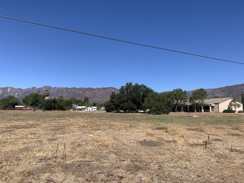 Meiners Oaks, California