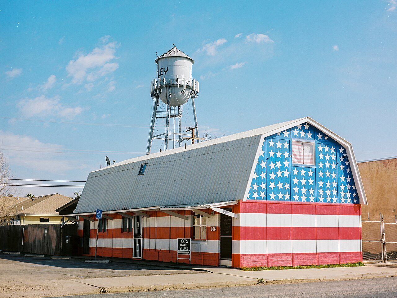 Pixley CA (49527636068) (cropped)