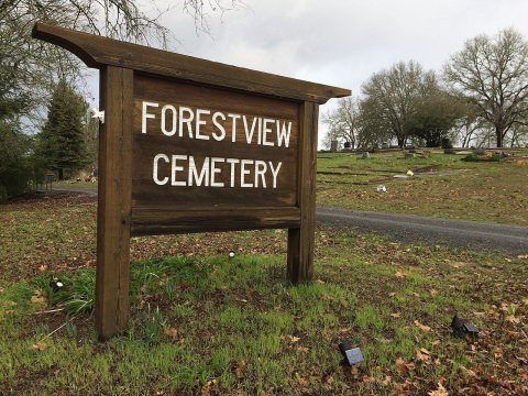 Forestview Cemetery entrance