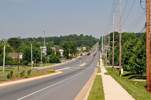 Lancaster Pike in Hockessin, facing north