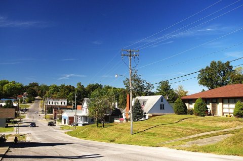 Dongola-East-Cross-St-il
