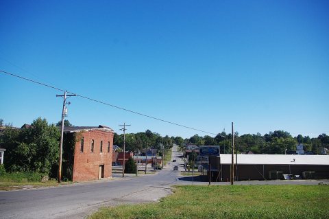 Dongola-West-Cross-St-il