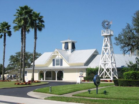CelebrationGolfClubhouse