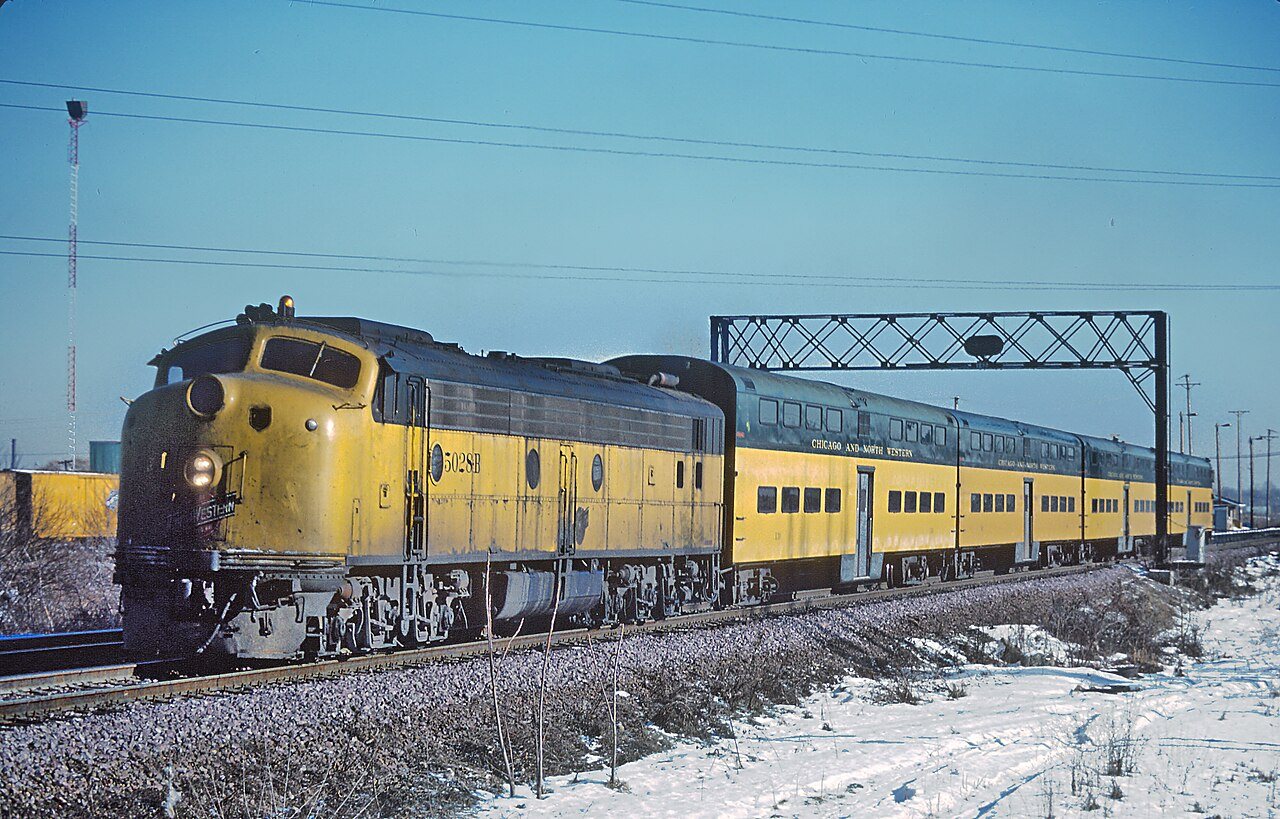 CNW 5028B (E8A) in Berkeley, IL on January 1979