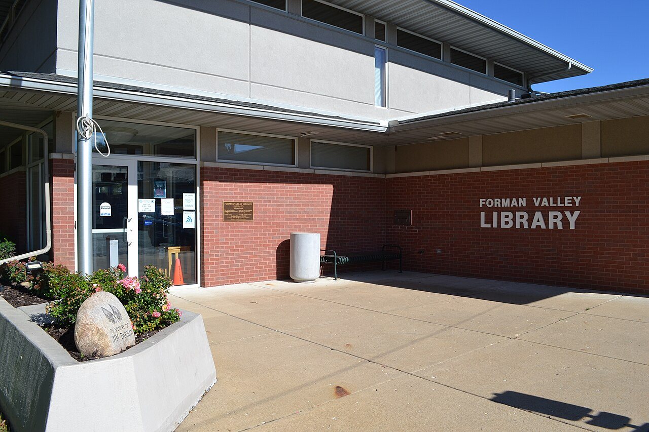 Forman Library Manito 20231020 0441