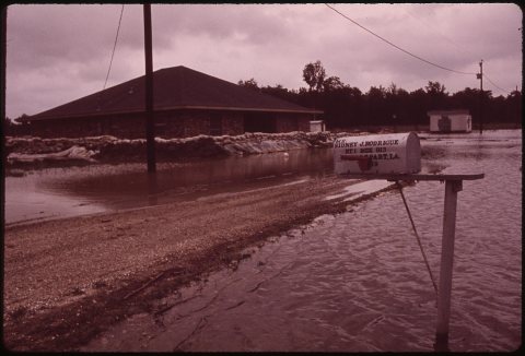 IN THE SPRING OF 1973 THE MISSISSIPPI RIVER REACHED ITS HIGHEST LEVEL IN MORE THAN 150 YEARS. UNPRECEDENTED FLOODING...…