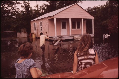 IN THE SPRING OF 1973 THE MISSISSIPPI RIVER REACHED ITS HIGHEST LEVEL IN MORE THAN 150 YEARS. UNPRECEDENTED FLOODING...…