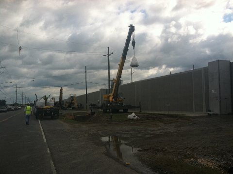 Harvey LA Levee 4