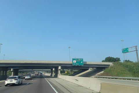 I-55 south at IL 171 overpass - Summit, IL - August 2024