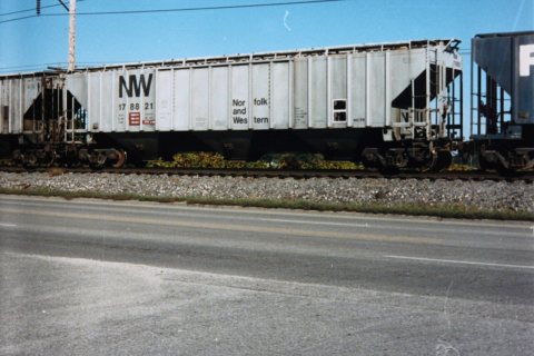 Covered Hopper, NW