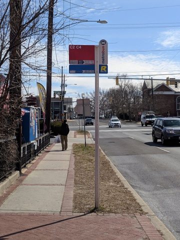 Bus stop on University Boulevard in Four Corners 01