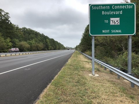 2019-10-03 12 27 07 View north along Maryland State Route 2 and Maryland State Route 4 (Solomons Island Road) just sout…