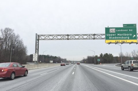 2016-01-22 09 23 25 View north along the outer loop of the Capital Beltway (Interstate 95 and Interstate 495) at Exit 1…