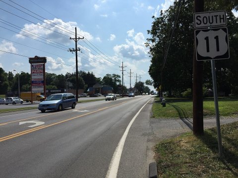 2016-07-29 15 31 48 View south along U.S. Route 11 (Virginia Avenue) between Halfway Boulevard and Marbern Road in