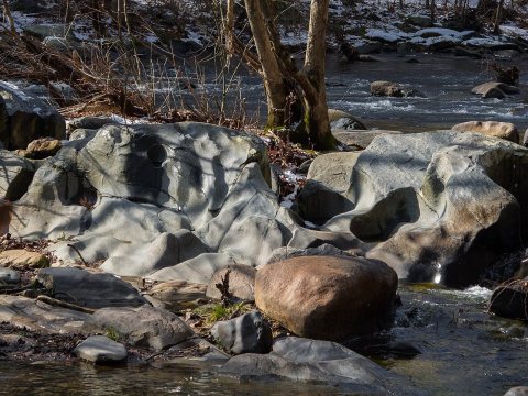 Dappled Chaise