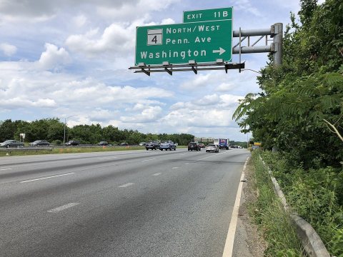 2019-05-27 14 38 51 View north along the outer loop of the Capital Beltway (Interstate 95 and Interstate 495) at Exit 1…