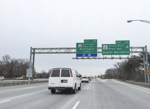 2016-01-22 09 16 47 View north along the outer loop of the Capital Beltway (Interstate 95 and Interstate 495) at Exit 1…