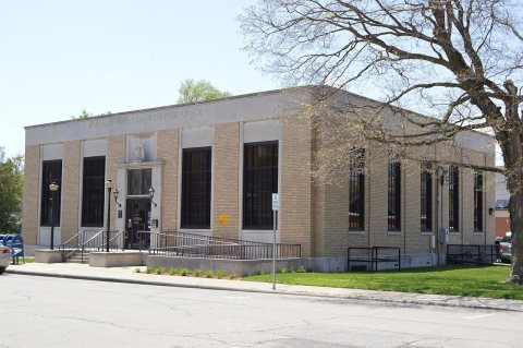 Clinton post office 61727