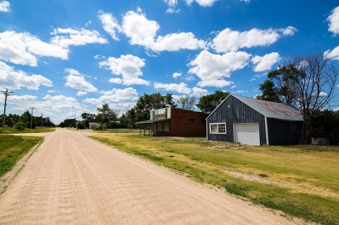 Max, NE