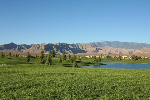 Mountain Falls