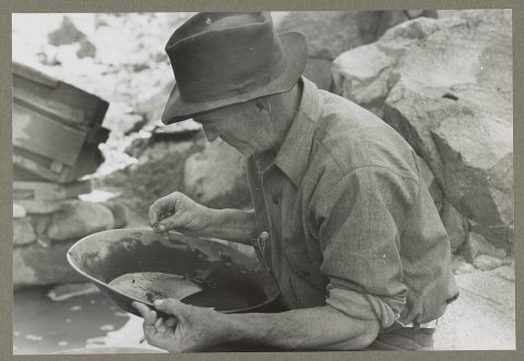 Panning gold. Pinos Altos, New Mexico