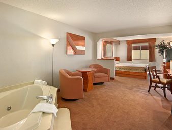 Ramada Inn & Suites (DuPage County, IL)