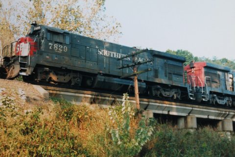 Southern Pacific SP 7829 (B30-7)