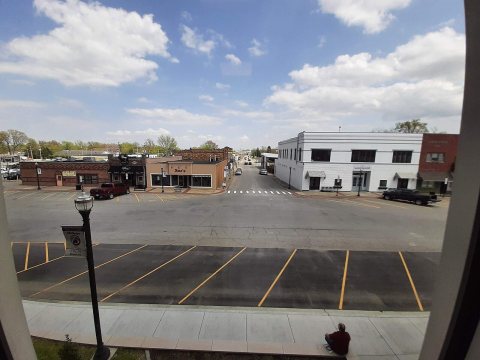 Eastern view from the Franklin County Courthouse in Illinois 03