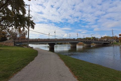 State St bridge crossing the Fox River - South Elgin, IL - November 2025
