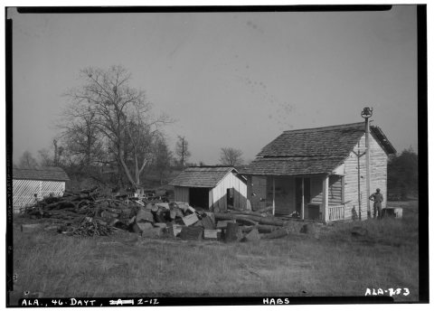 CABINS TO REAR OF HOME - Magnolia Grove, State Highway 25, Dayton, Marengo County, AL HABS ALA,46-DAYT,2-12