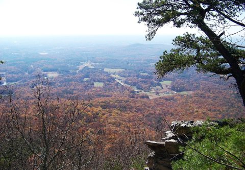Pilot Mountain (North Carolina) - panoramio (1)