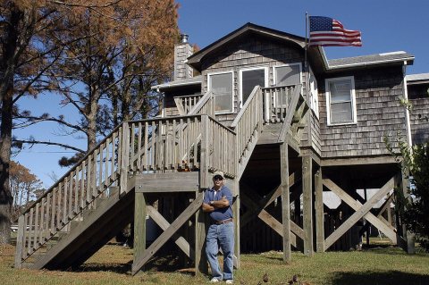 FEMA - 8865 - Photograph by Cynthia Hunter taken on 10-15-2003 in North Carolina