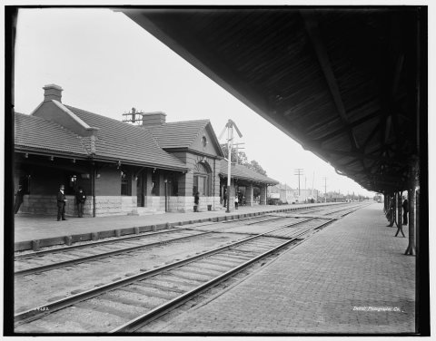 Chicago & North Western Railway station