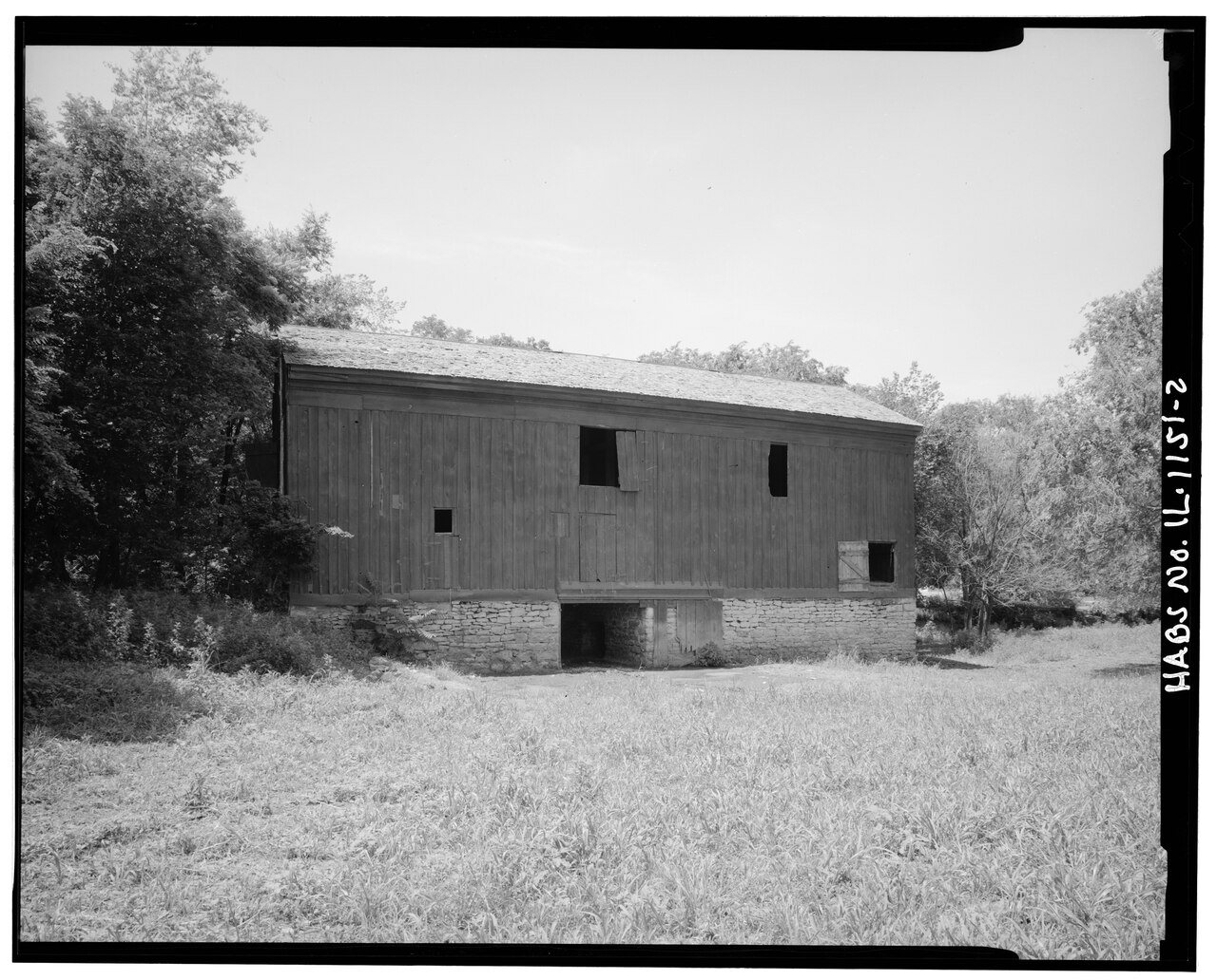 VIEW OF EAST FACADE - Rutherford Barn, East Hansel Road