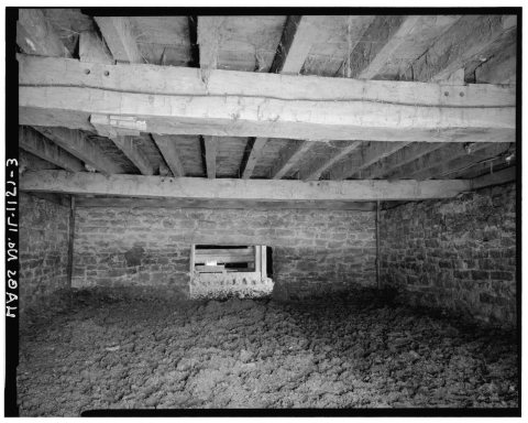 VIEW OF INTERIOR, GROUND FLOOR, LOOKING SOUTH - Rutherford Barn, East Hansel Road
