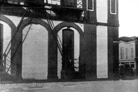The Lincoln–Douglas debates of 1858 - CORNER OF CITY HALL