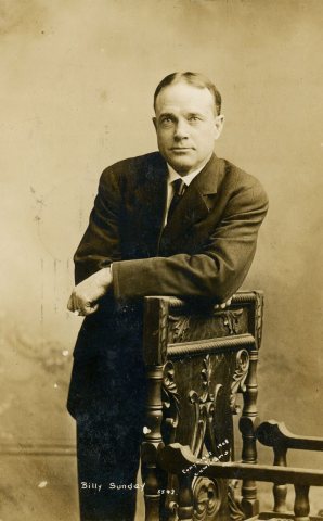 Billy Sunday, Portrait - DPLA - a2be2205d28d727980c472f5728177fc (page 1)