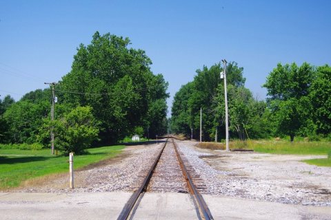 Tennyson-RR-tracks-in