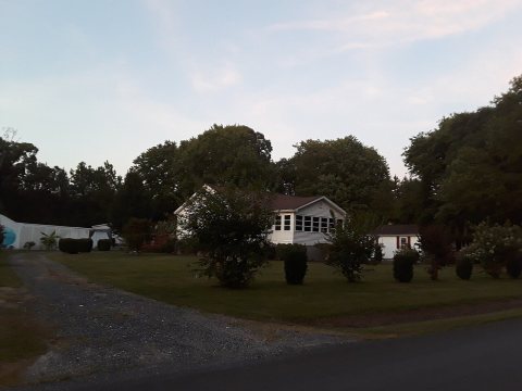 Entering Quinby at dusk
