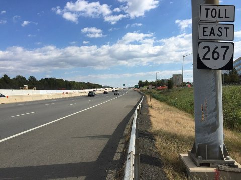 2016-10-23 13 27 48 View east along Virginia State Route 267 (Dulles Toll Road) just west of Exit 10 (Virginia State Ro…