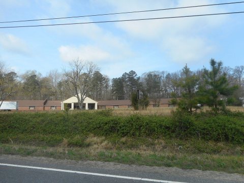 Abandoned Motel on US 301; Templeteon, Virginia-2