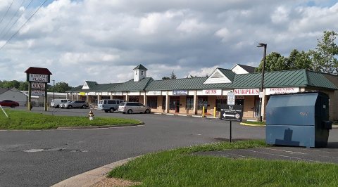 Rimpal Plaza East, Yorkshire, Virginia (cropped)